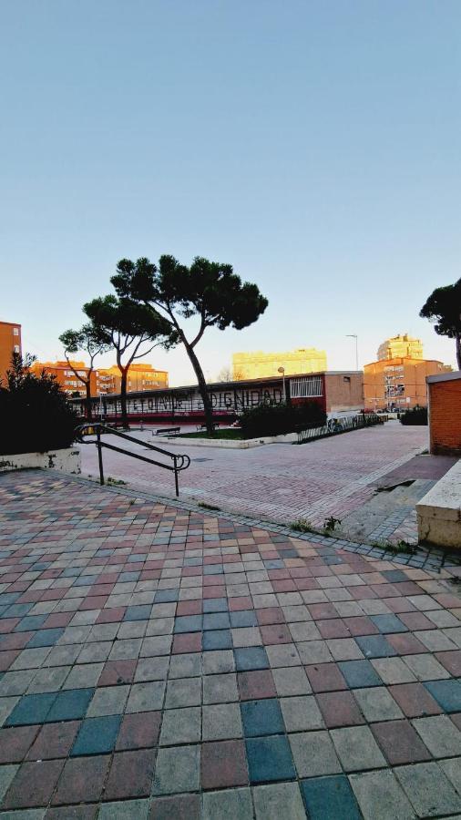 Apartmán Almendrales Madrid Exteriér fotografie