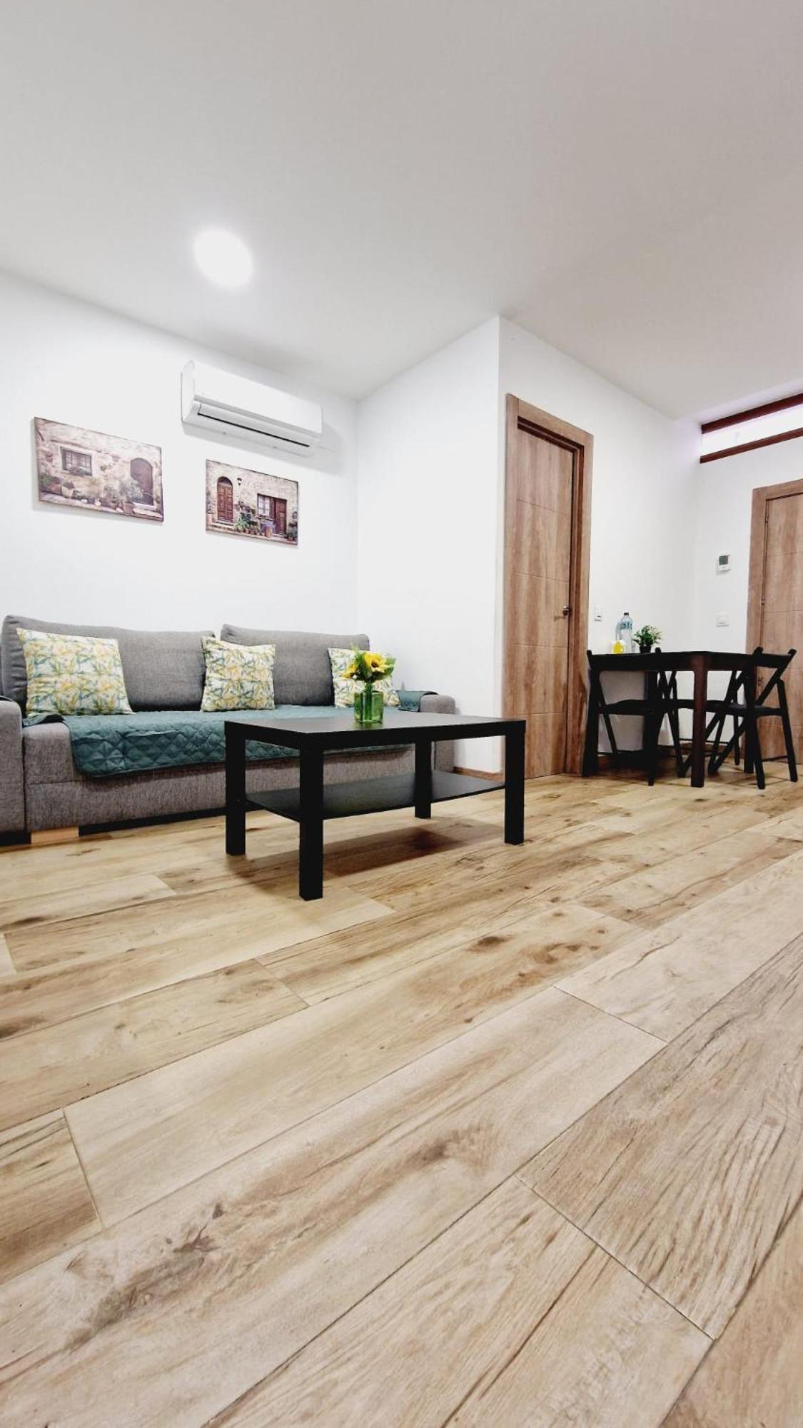 Apartmán Almendrales Madrid Exteriér fotografie